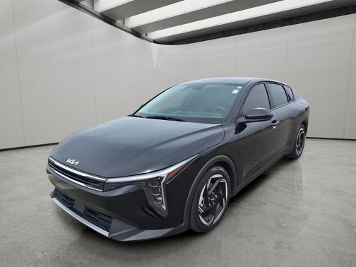 Aurora Black Pearl 2025 Kia K4 EX