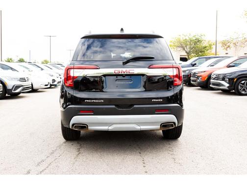 2023 GMC Acadia AWD SLT