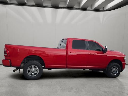2023 RAM 2500 Laramie Crew Cab 4x4 8' Box