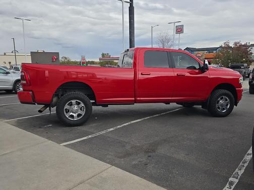 2023 RAM 2500 Laramie Crew Cab 4x4 8' Box
