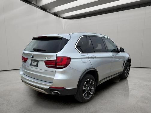 Glacier Silver Metallic 2018 BMW X5 sDrive35i
