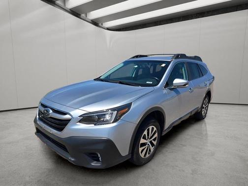 Ice Silver Metallic 2022 Subaru Outback Premium