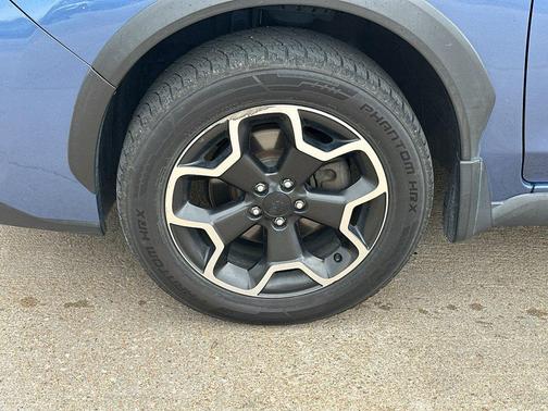 Quartz Blue Pearl 2014 Subaru XV Crosstrek 2.0i Limited