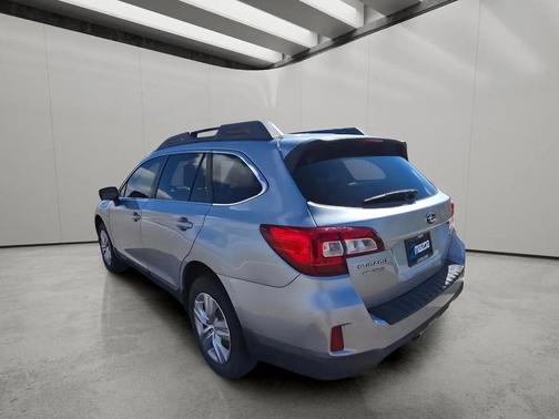 Ice Silver Metallic 2015 Subaru Outback 2.5i