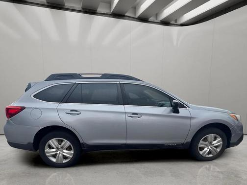 Ice Silver Metallic 2015 Subaru Outback 2.5i