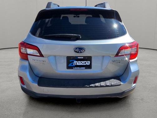 Ice Silver Metallic 2015 Subaru Outback 2.5i