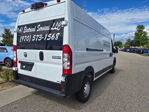 Bright White Clearcoat 2023 RAM ProMaster 2500 High Roof
