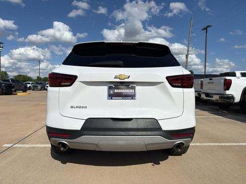 Summit White 2023 Chevrolet Blazer 2LT