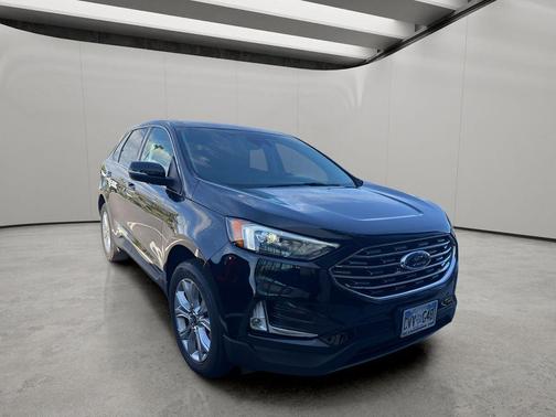 AGATE BLACK METALLIC 2024 Ford Edge Titanium