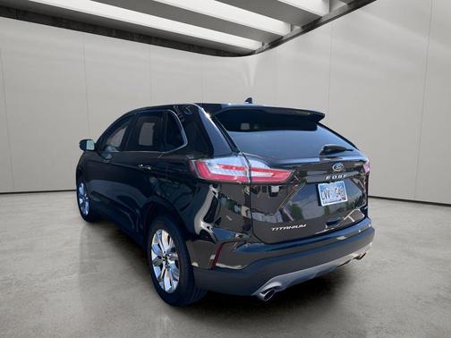 AGATE BLACK METALLIC 2024 Ford Edge Titanium