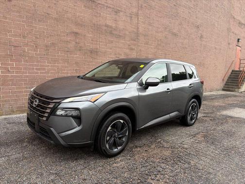 Gun Metallic 2024 Nissan Rogue SV