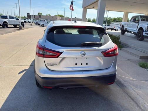 Brilliant Silver Metallic 2020 Nissan Rogue Sport S
