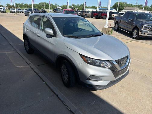 Brilliant Silver Metallic 2020 Nissan Rogue Sport S