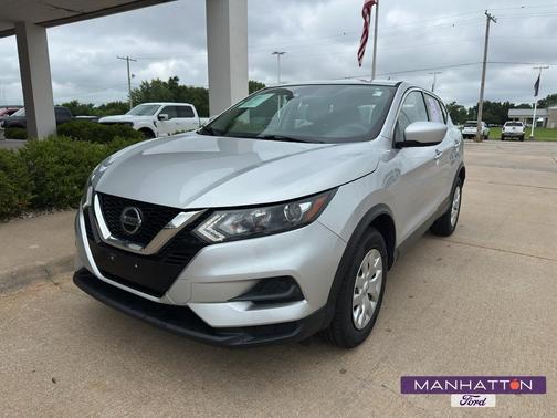 Brilliant Silver Metallic 2020 Nissan Rogue Sport S