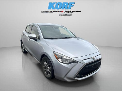 2020 Toyota Yaris Sedan LE