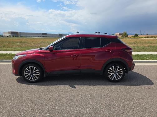 2023 Nissan Kicks SV