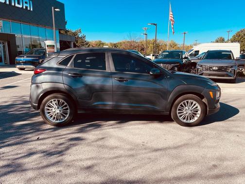 2020 Hyundai KONA SEL