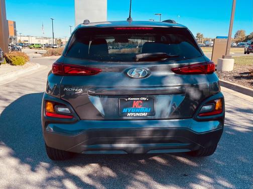 2020 Hyundai KONA SEL