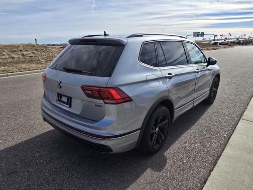 2023 Volkswagen Tiguan 2.0T SE R-Line Black 4MOTION