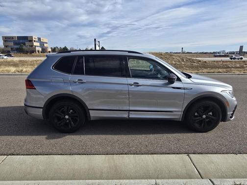 2023 Volkswagen Tiguan 2.0T SE R-Line Black 4MOTION