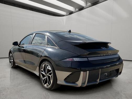 Onyx Black 2024 Hyundai IONIQ 6 SEL