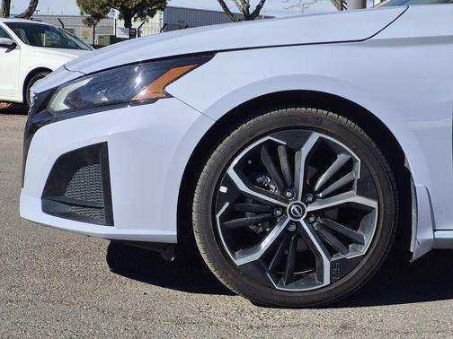 2024 Nissan Altima SR FWD