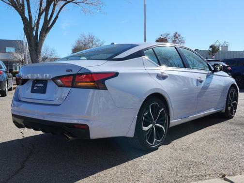 2024 Nissan Altima SR FWD