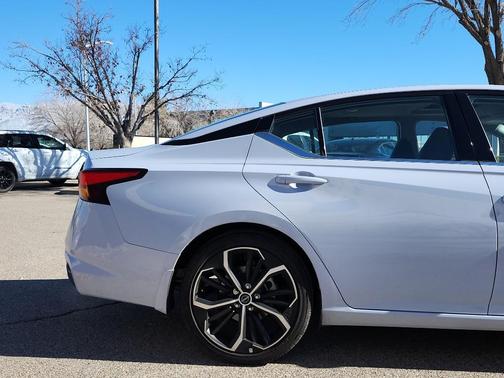 2024 Nissan Altima SR FWD