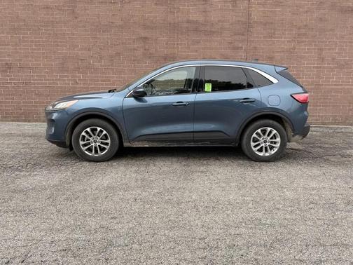 BLUE METALLIC 2020 Ford Escape SE