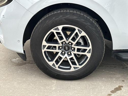 2025 Ford Expedition Max Active 4x4