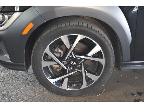 2022 Hyundai KONA Limited