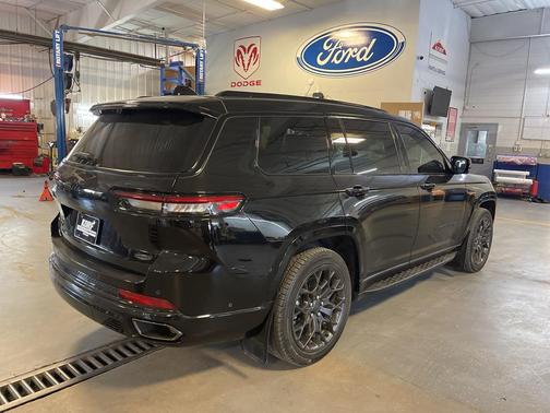 2023 Jeep Grand Cherokee L Summit