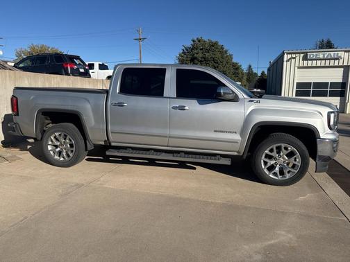 2017 GMC Sierra 1500 SLT