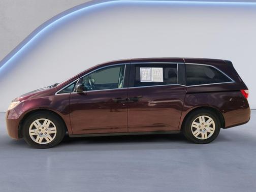Maroon 2013 Honda Odyssey LX