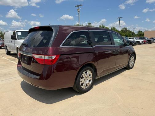Maroon 2013 Honda Odyssey LX