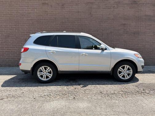 Radiant Silver 2010 Hyundai SANTA FE Limited