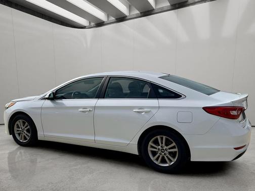 Quartz White Pearl 2017 Hyundai SONATA Base