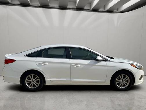Quartz White Pearl 2017 Hyundai SONATA Base