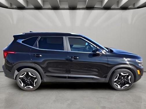 Fusion Black 2024 Kia Seltos SX Turbo