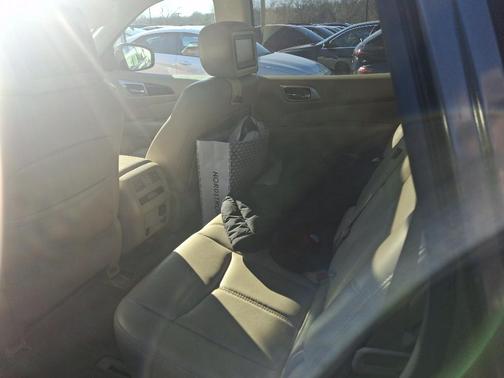 2014 Nissan Pathfinder Platinum