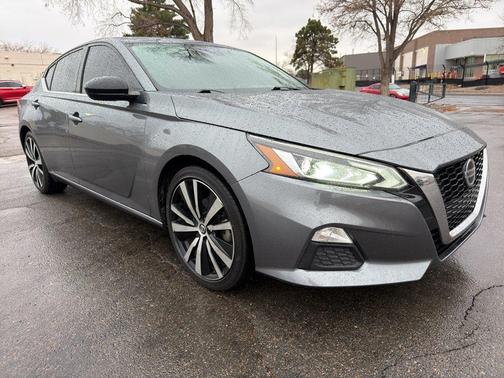 2020 Nissan Altima SR FWD