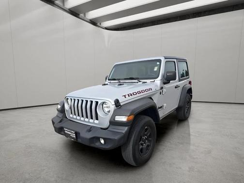Silver Zynith Clearcoat 2023 Jeep Wrangler Sport