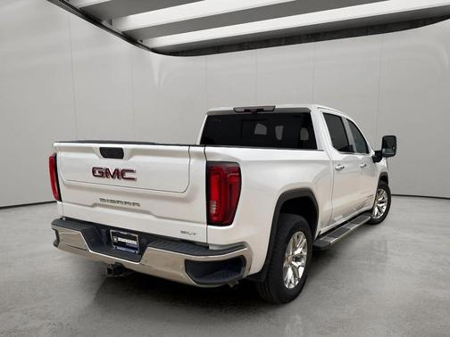 White Frost Tricoat 2021 GMC Sierra 1500 SLT