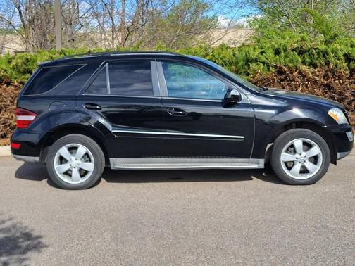 Black 2009 Mercedes-Benz M-Class 3.5L