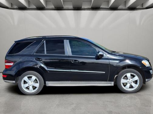 Black 2009 Mercedes-Benz M-Class 3.5L