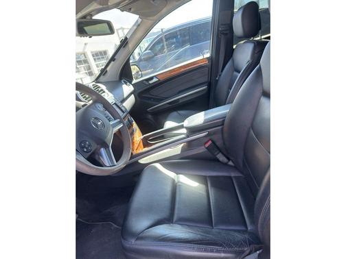 Black 2009 Mercedes-Benz M-Class 3.5L
