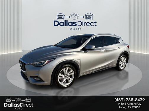 2017 INFINITI QX30 Premium