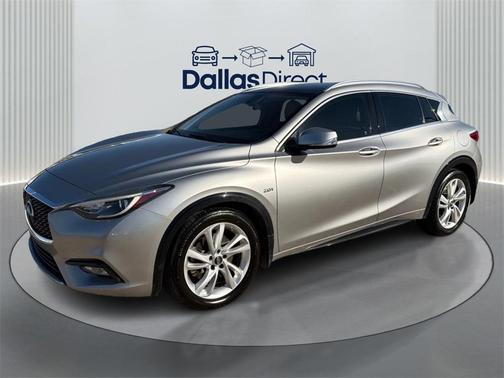 2017 INFINITI QX30 Premium