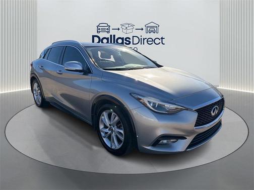 2017 INFINITI QX30 Premium