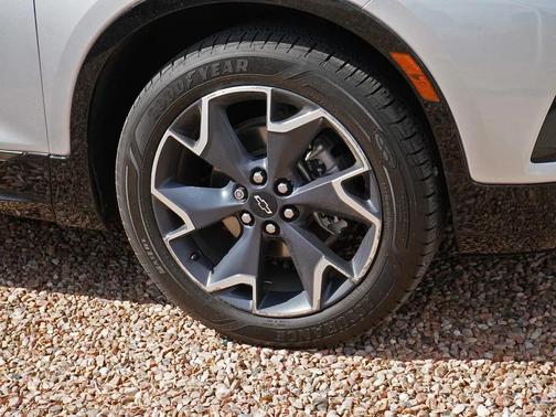 Silver Ice Metallic 2021 Chevrolet Blazer RS